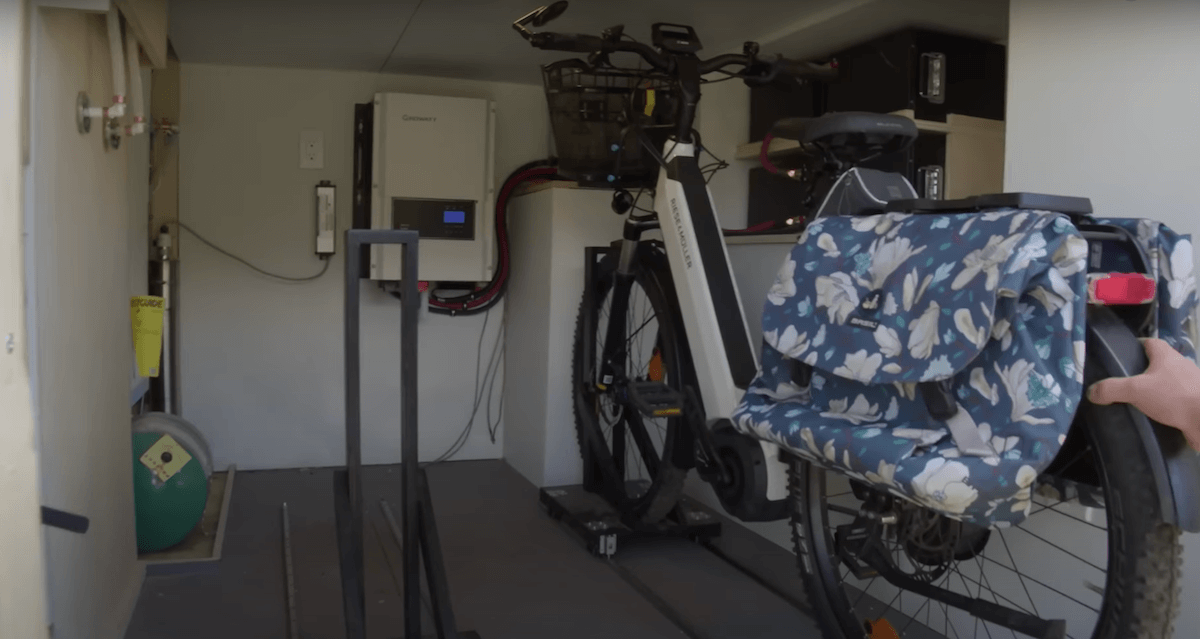 Gearage with e-bikes and solar